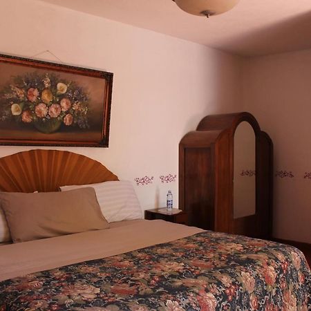 Hotel Posada Chamacuero Comonfort Exteriör bild