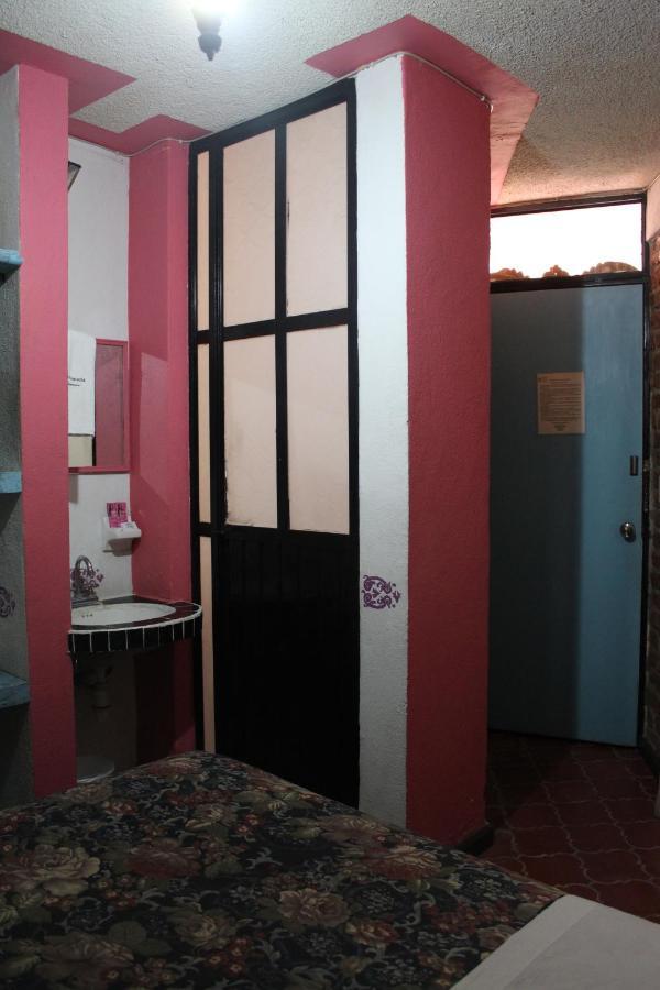 Hotel Posada Chamacuero Comonfort Exteriör bild