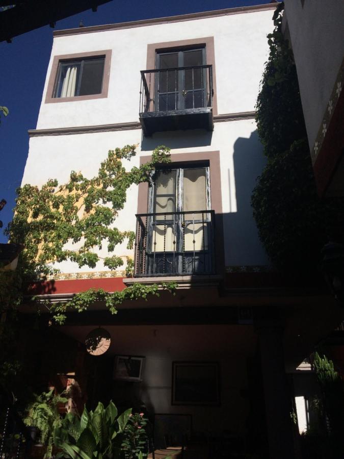 Hotel Posada Chamacuero Comonfort Exteriör bild